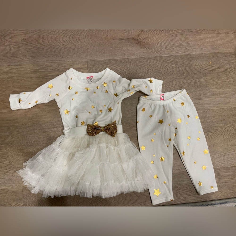 Super cute tutu set with matching leggings!